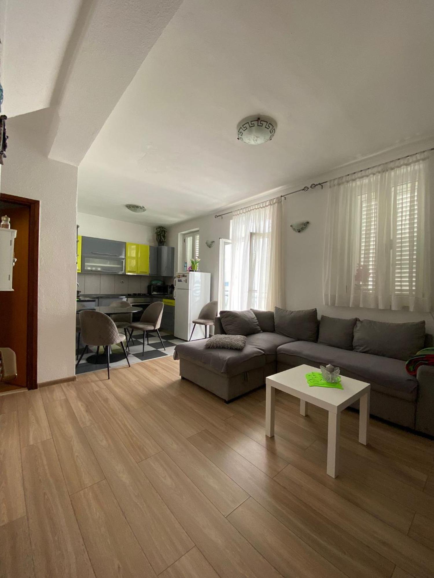 Apartment Luce&Nina Kastela Bagian luar foto